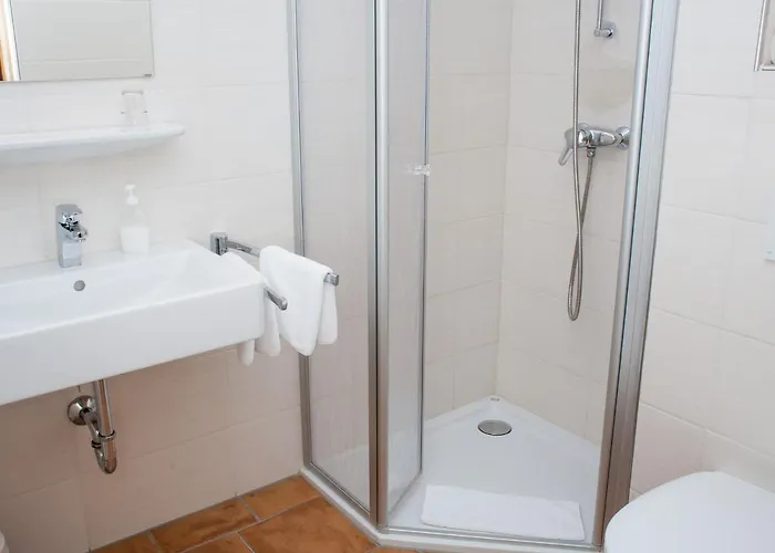 Gasthof Zur Behringersmuhle * Goessweinstein