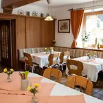 Gasthof Zur Behringersmuhle Otel Goessweinstein